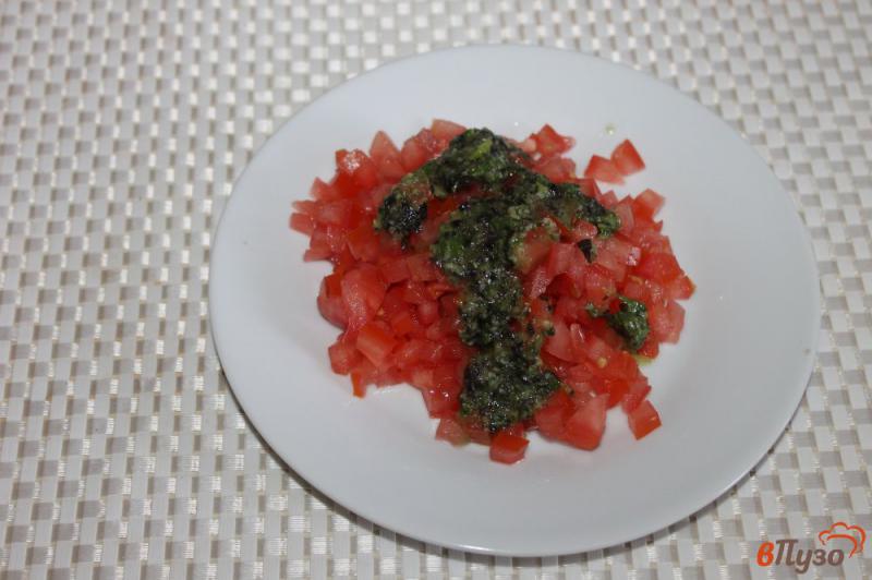Фото приготовление рецепта: Тосты с томатной сальсой и хамоном шаг №3