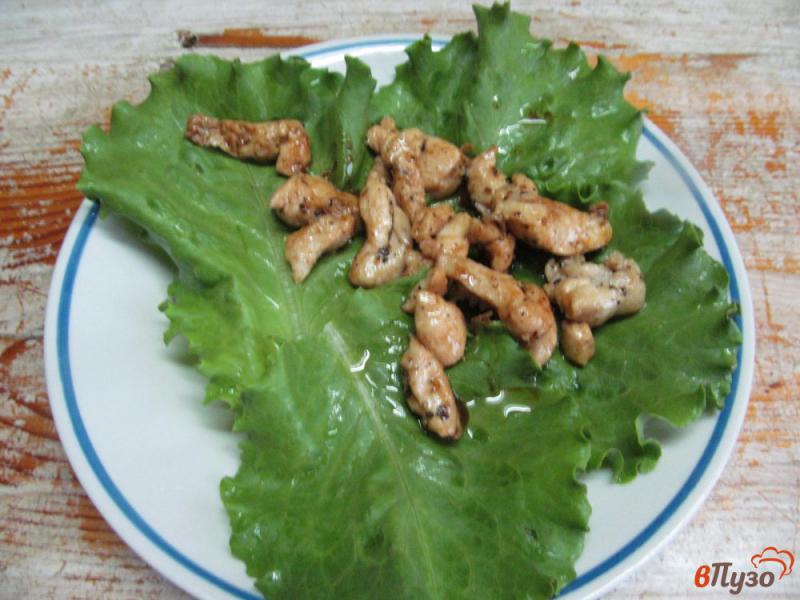 Фото приготовление рецепта: Куриное филе с дыней в азиатском стиле шаг №3