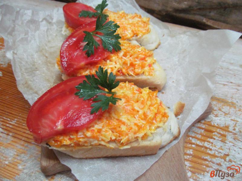 Фото приготовление рецепта: Бутерброды с морковной начинкой и крабовыми палочками шаг №5