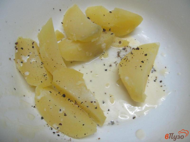 Фото приготовление рецепта: Запеканка из картофеля с куриными фрикадельками шаг №1