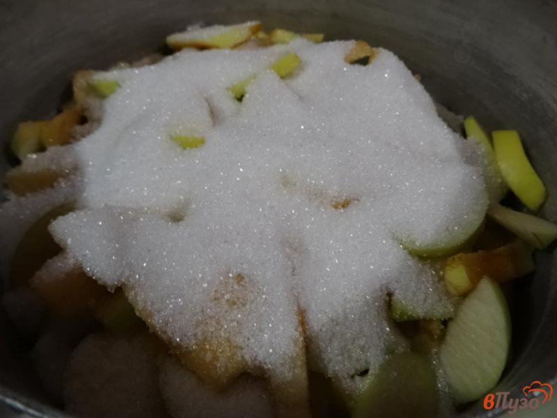 Фото приготовление рецепта: Варенье из яблок с рябиной шаг №5