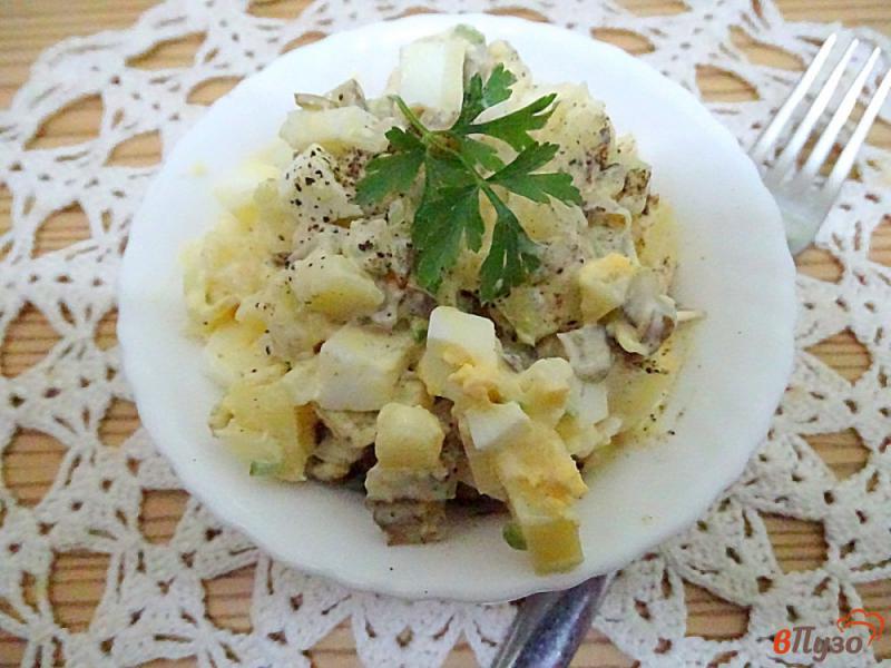 Фото приготовление рецепта: Картофельный салат с сельдереем шаг №8