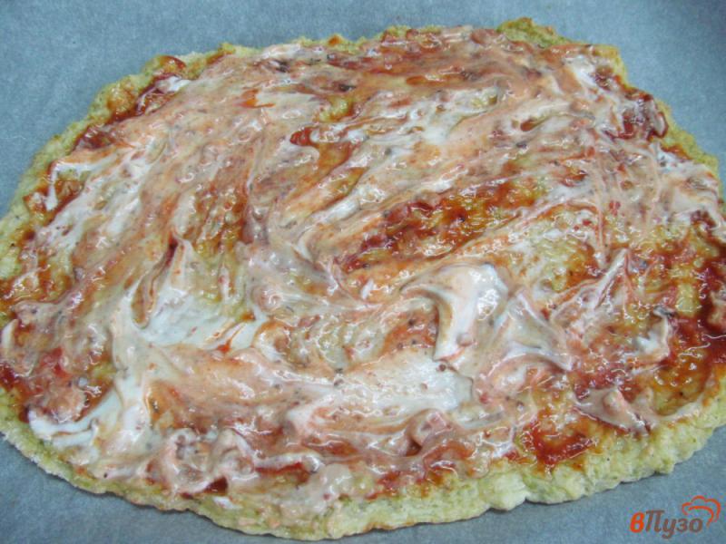 Фото приготовление рецепта: Пицца из цветной капусты шаг №11