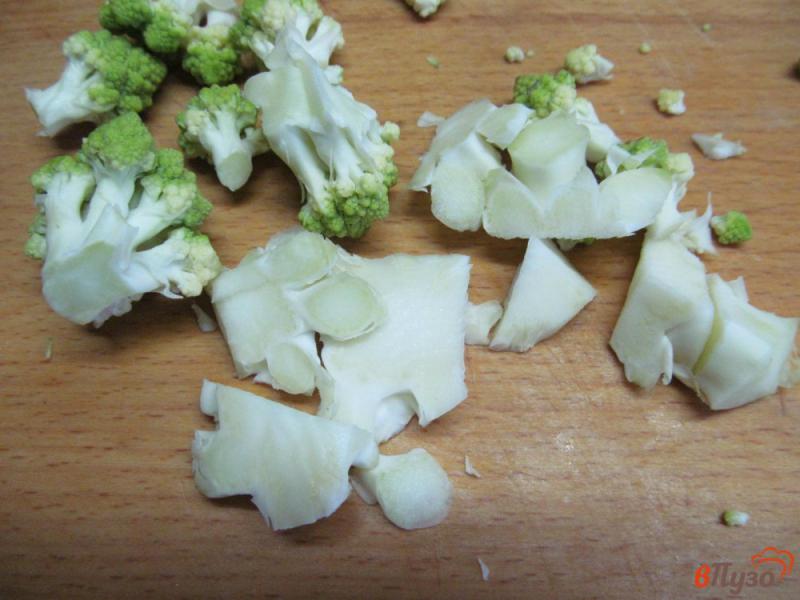 Фото приготовление рецепта: Оладьи из цветной капусты с припеком шаг №1