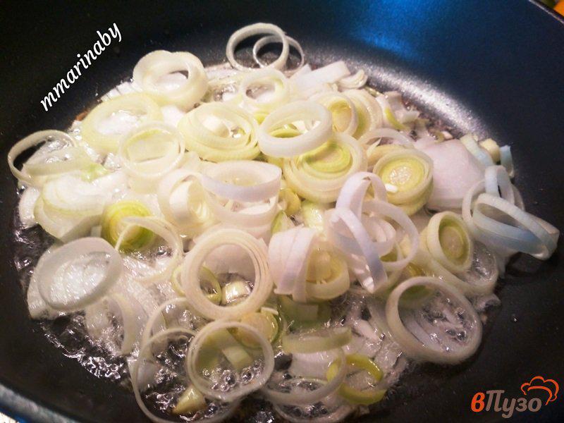Фото приготовление рецепта: Свинина в кисло-сладком соусе из ананаса и овощей шаг №2