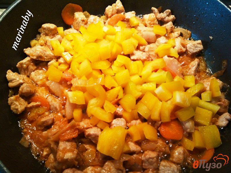 Фото приготовление рецепта: Свинина в кисло-сладком соусе из ананаса и овощей шаг №5