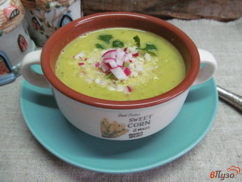 Фото приготовление рецепта: Картофельный крем-суп с редиской шаг №6