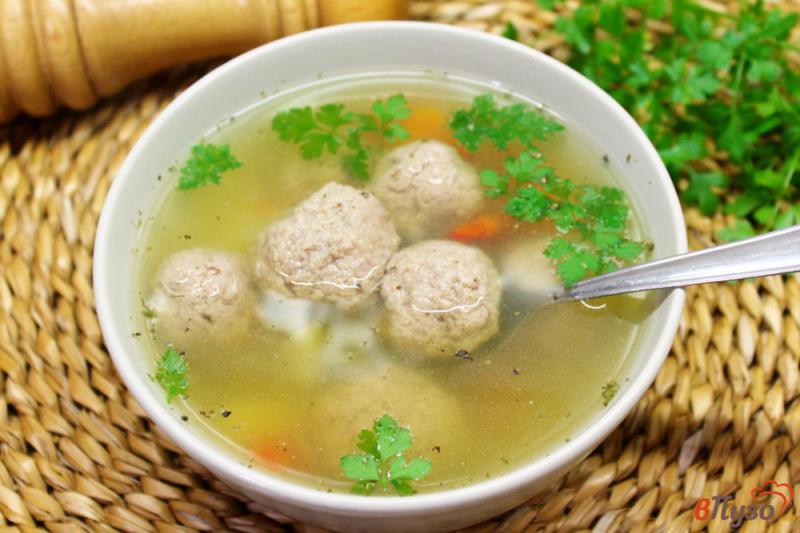 Фото приготовление рецепта: Суп с фрикадельками из телятины шаг №8