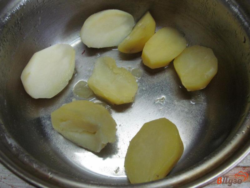 Фото приготовление рецепта: Картофельные оладьи на дрожжах шаг №1