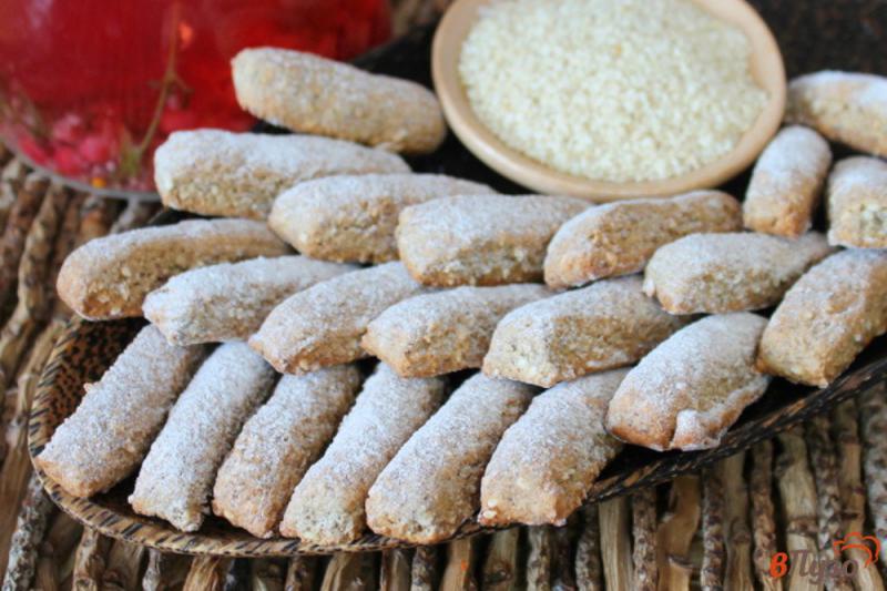 Фото приготовление рецепта: Ржаное печенье с кунжутом и льняной мукой шаг №8