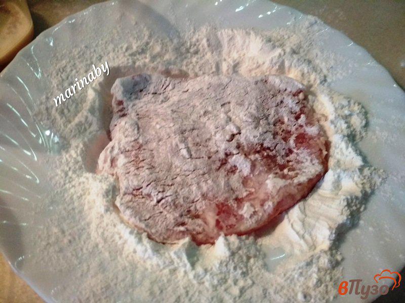 Фото приготовление рецепта: Отбивная из свинины, маринованная в молоке шаг №5