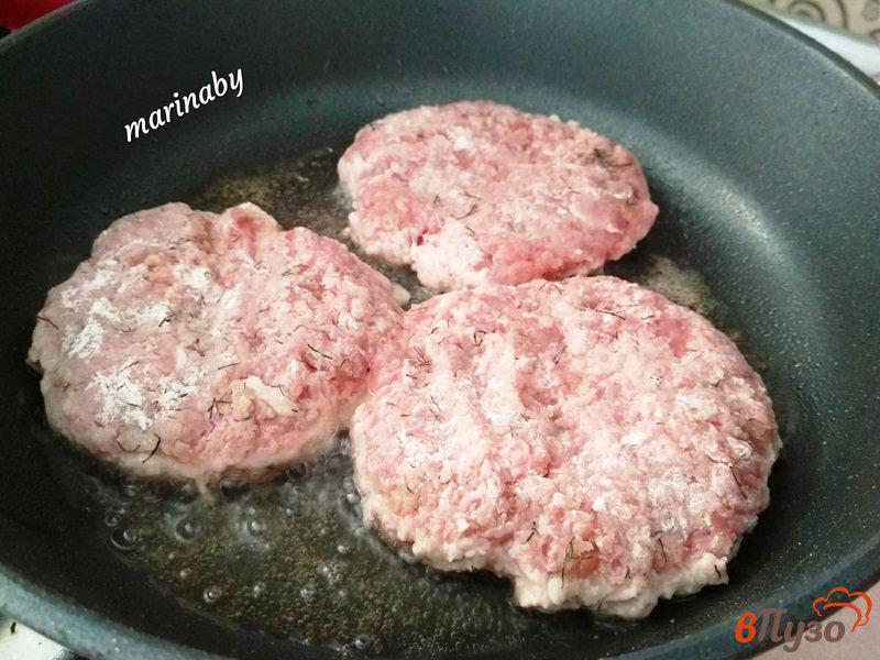 Фото приготовление рецепта: Домашний чикенбургер шаг №1