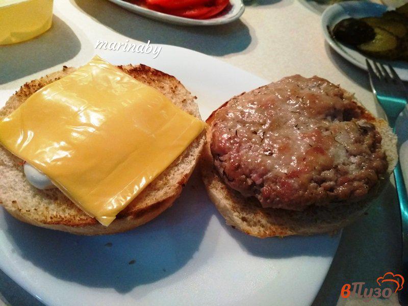 Фото приготовление рецепта: Домашний чикенбургер шаг №5