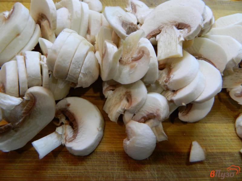 Фото приготовление рецепта: Бризоль с грибами и плавленным сыром шаг №1