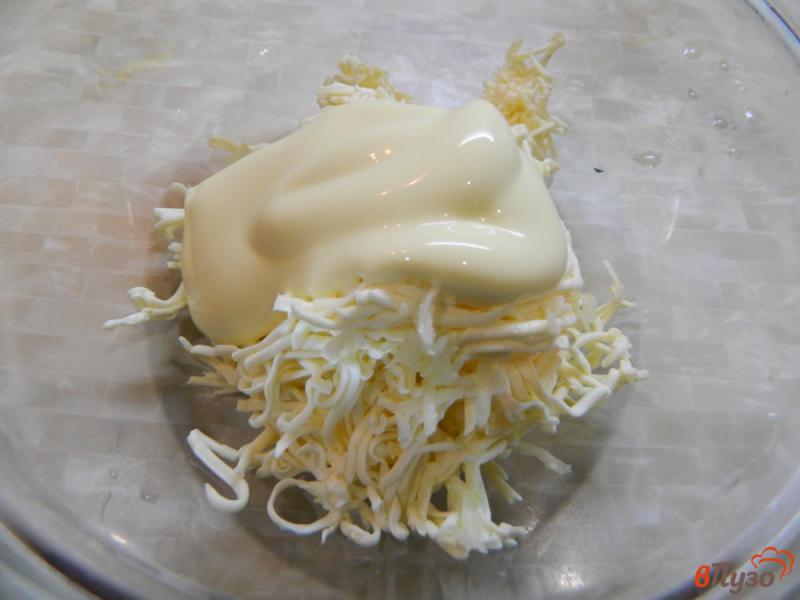 Фото приготовление рецепта: Бризоль с грибами и плавленным сыром шаг №5