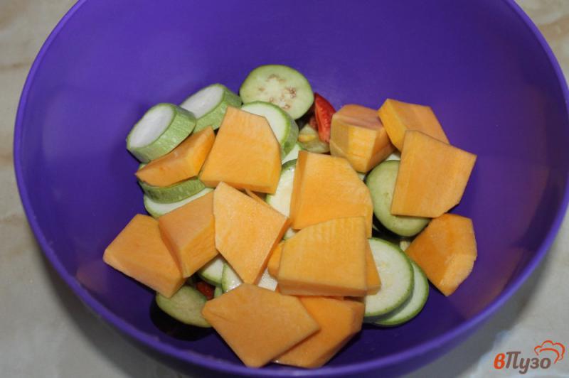 Фото приготовление рецепта: Запеченный овощной рататуй с брокколи в рукаве шаг №3