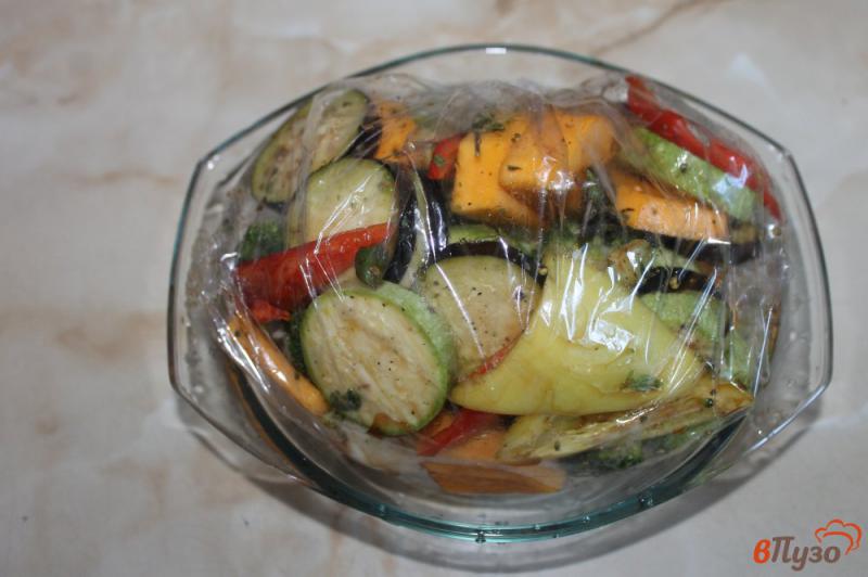 Фото приготовление рецепта: Запеченный овощной рататуй с брокколи в рукаве шаг №6