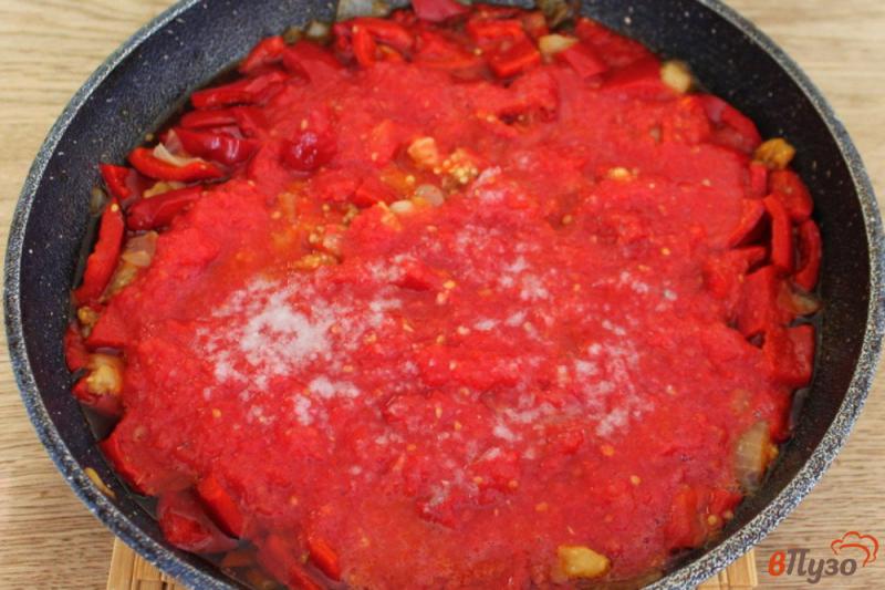 Фото приготовление рецепта: Гювече в томатном соусе шаг №5