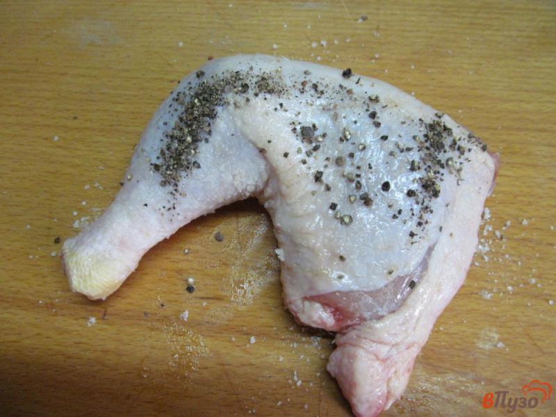 Фото приготовление рецепта: Куриные окорочка под соусом чимичурри шаг №1