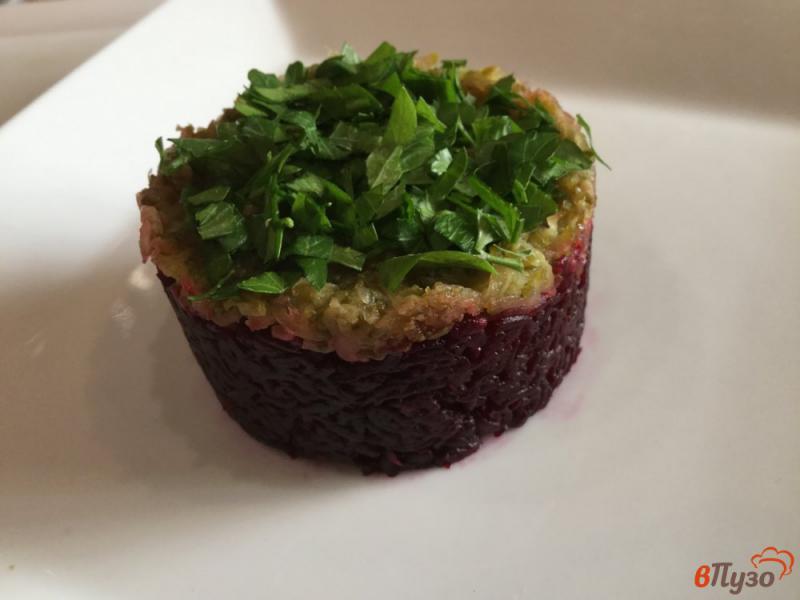 Фото приготовление рецепта: Свекольно-огуречный салат с дижонской горчицей шаг №4