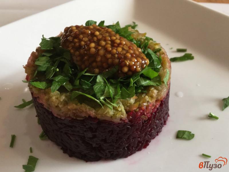 Фото приготовление рецепта: Свекольно-огуречный салат с дижонской горчицей шаг №6