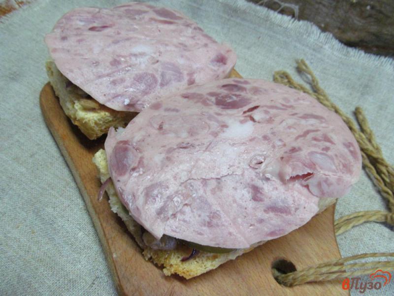 Фото приготовление рецепта: Бутерброд с ветчиной и заправкой из сельдерея с яблоком шаг №6