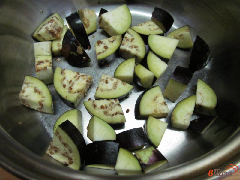 Фото приготовление рецепта: Салат из баклажанов и фасоли шаг №1