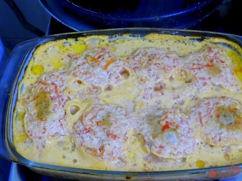 Фото приготовление рецепта: Куриные котлеты в томатном соусе шаг №9
