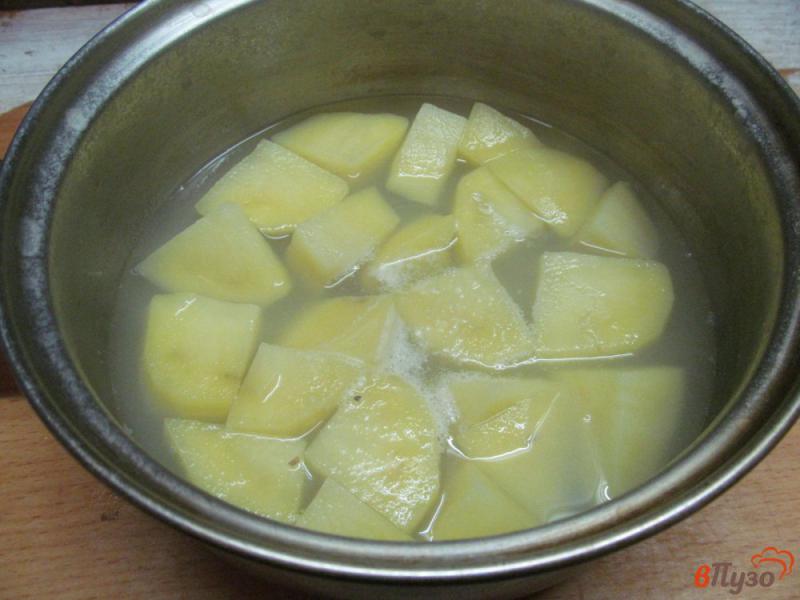 Фото приготовление рецепта: Грибы в кляре с картофелем шаг №1