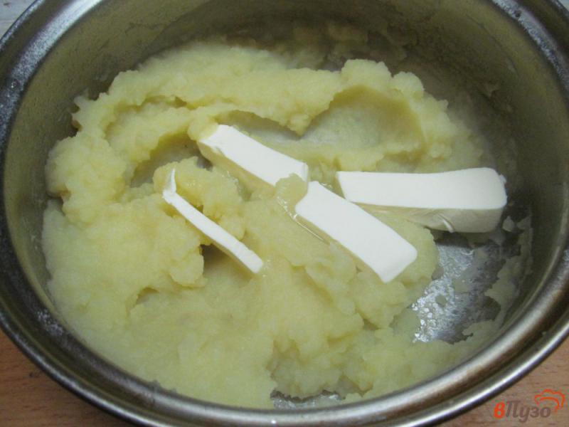 Фото приготовление рецепта: Грибы в кляре с картофелем шаг №2
