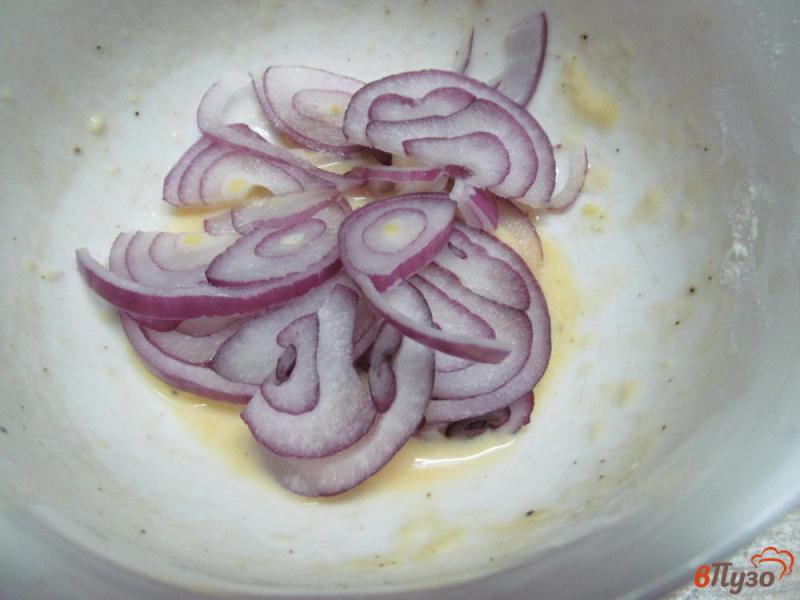 Фото приготовление рецепта: Грибы в кляре с картофелем шаг №5