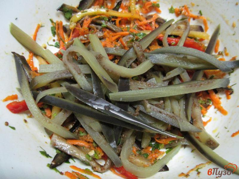 Фото приготовление рецепта: Салат из баклажанов шаг №8