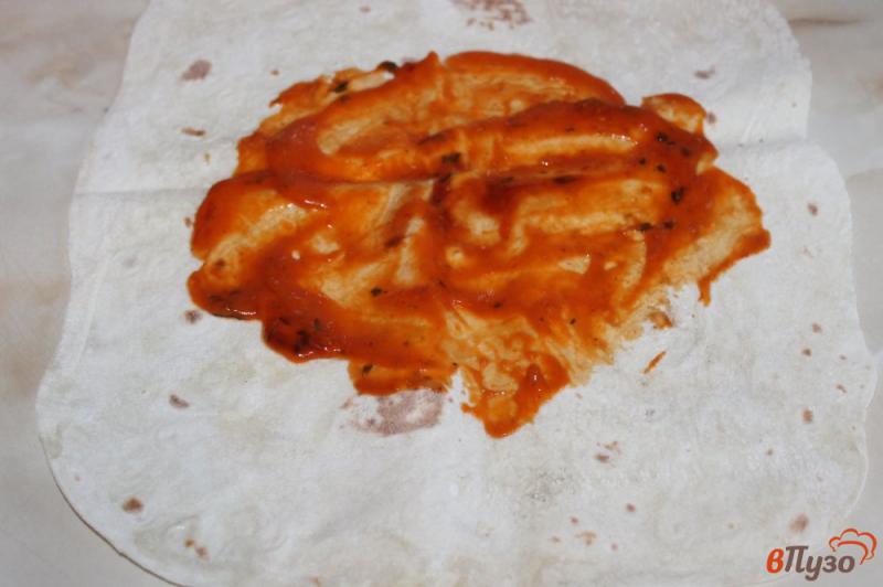 Фото приготовление рецепта: Пицца в лаваше с курицей и грибами шаг №1