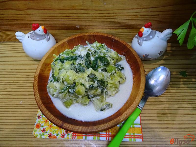 Фото приготовление рецепта: Гарнир из капусты, кабачка и шпината шаг №9