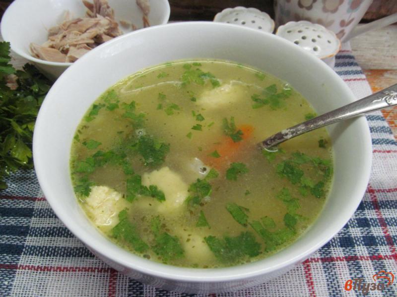 Фото приготовление рецепта: Суп из перепелов с манными клецками шаг №9