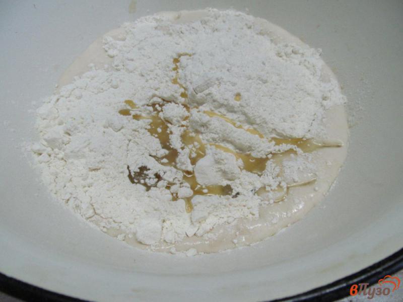 Фото приготовление рецепта: Хлеб с подсолнечными семечками шаг №2