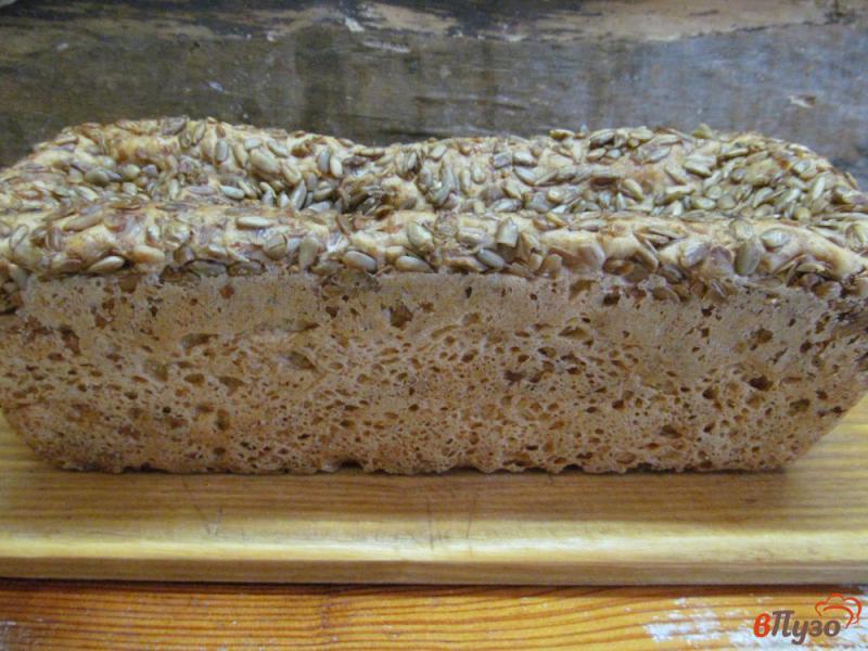 Фото приготовление рецепта: Хлеб с подсолнечными семечками шаг №9