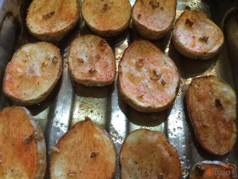 Фото приготовление рецепта: Запеченный картофель со специями шаг №6