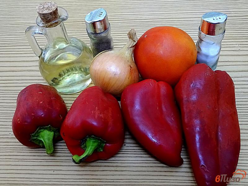 Фото приготовление рецепта: Болгарский перец с помидорами на сковороде шаг №1