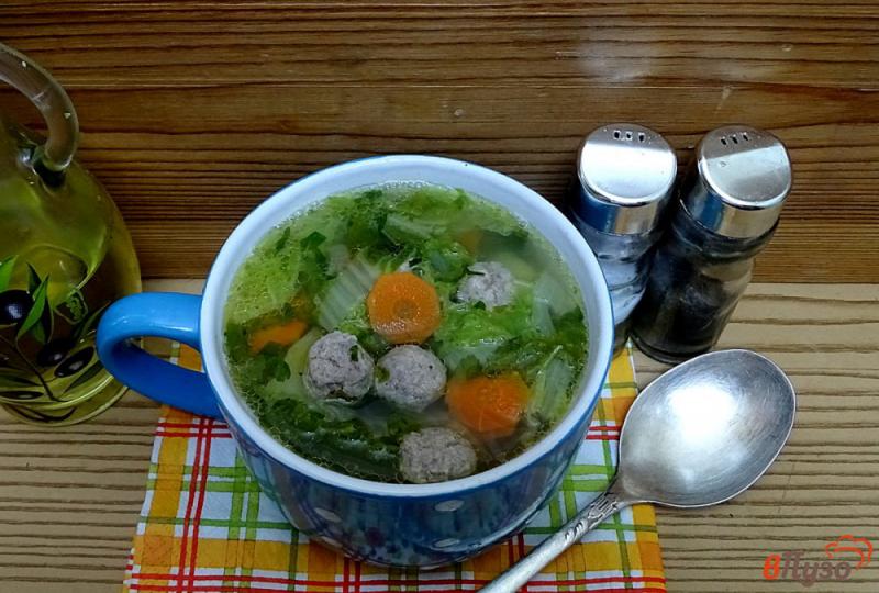 Фото приготовление рецепта: Суп с фрикадельками и пекинской капустой (без пассеровки) шаг №11
