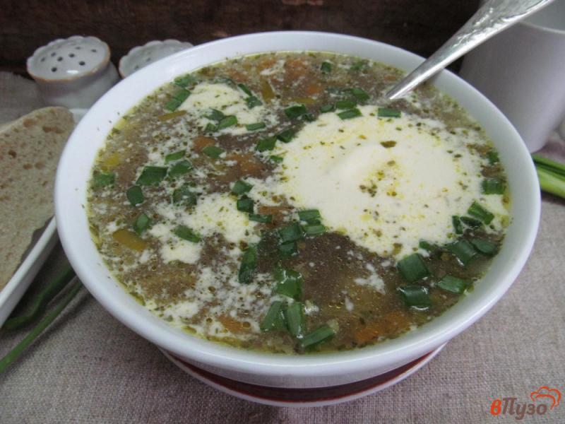 Фото приготовление рецепта: Куриный суп с перловкой шаг №7