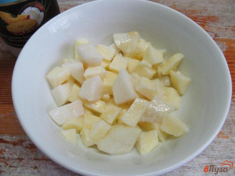 Фото приготовление рецепта: Зимний фруктовый салат с ликером шаг №3