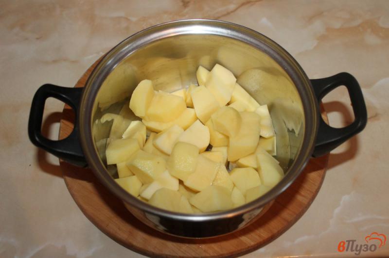 Фото приготовление рецепта: Картофельное пюре с маслятами шаг №1