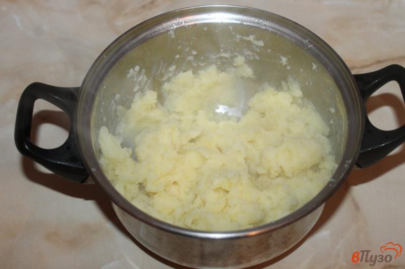 Фото приготовление рецепта: Картофельное пюре с маслятами шаг №5