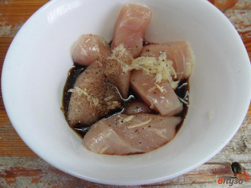 Фото приготовление рецепта: Куриное филе с кабачком и морковью шаг №1