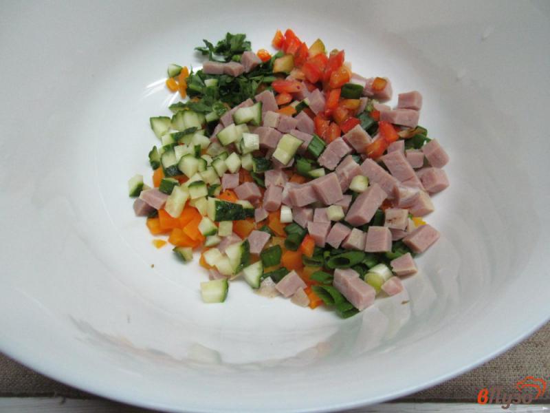 Фото приготовление рецепта: Салат с морковью и бужениной шаг №3