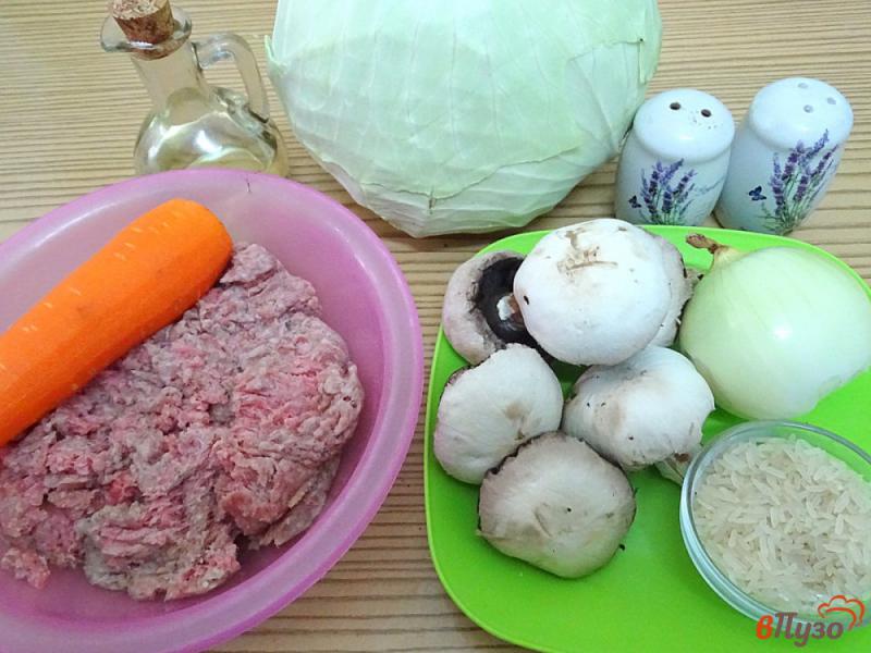 Фото приготовление рецепта: Ленивые голубцы рисом,фаршем и грибами шаг №1