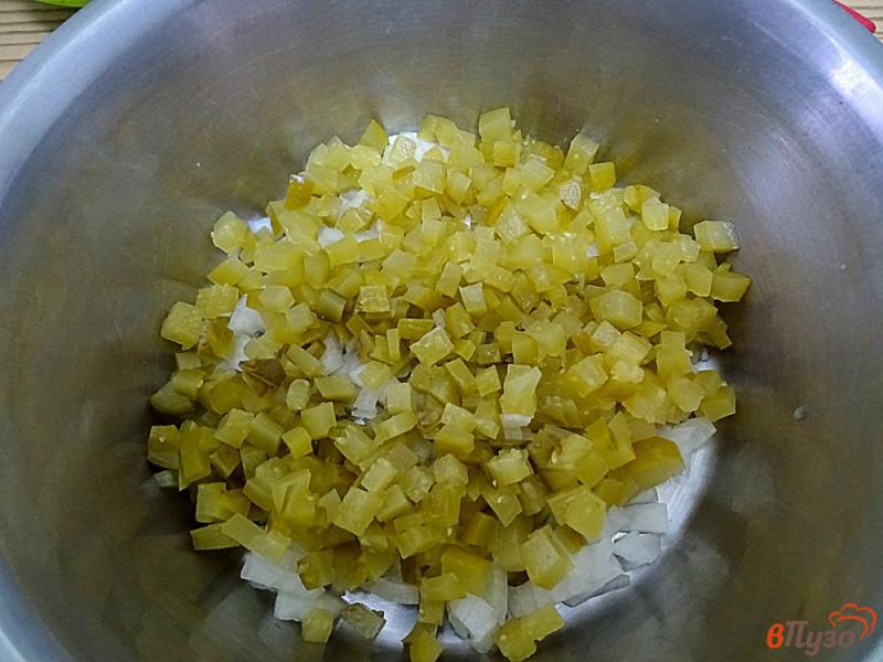 Фото приготовление рецепта: Салат из свеклы и огурцами шаг №4