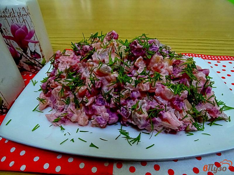 Фото приготовление рецепта: Салат из свеклы и огурцами шаг №8