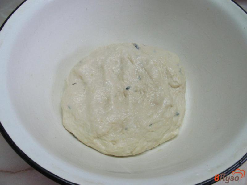 Фото приготовление рецепта: Картофельные булочки с тимьяном шаг №5